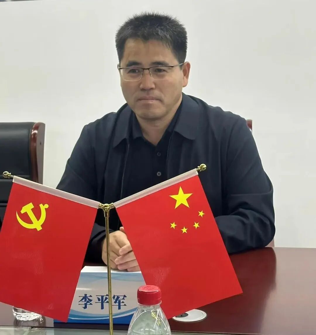 1758744675465659.jpg 2.jpg